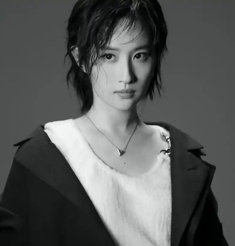 刘亦菲的各种短发,幸好颜值高,不然真扛不住这发型