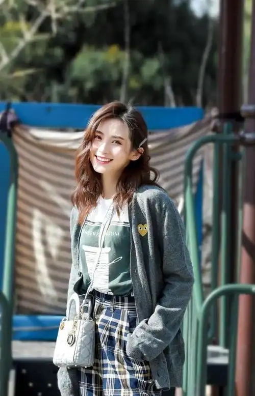 路晨,实力与颜值兼备的人气小姑娘|小花旦|女演员|爱在春天|大都市小