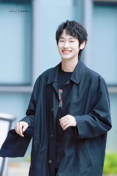 叫我ak就好了超话#ak刘彰#介似盐系帅哥吧@创造营2021-刘彰【鸭鸭创造