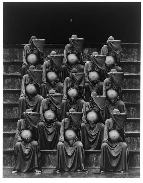 原作的深度解读(7):中国的观念摄影脱离照片的属性很远