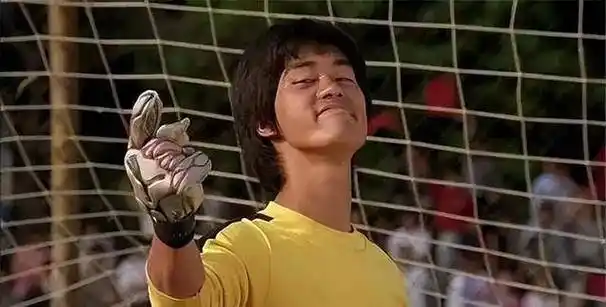 因酷似李小龙被周星驰提携婚后渐隐演艺圈陈国坤现状如何