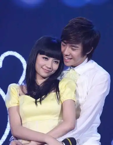 快男快女合演偶像剧 俞灏明扮残疾吉杰戴假发