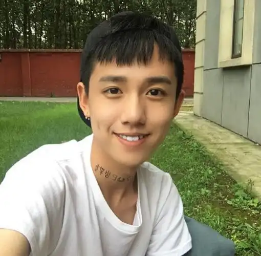 帅帅哒 by森彧-pcy 高清,男头,帅比,头像…-堆糖,美好生活研究所