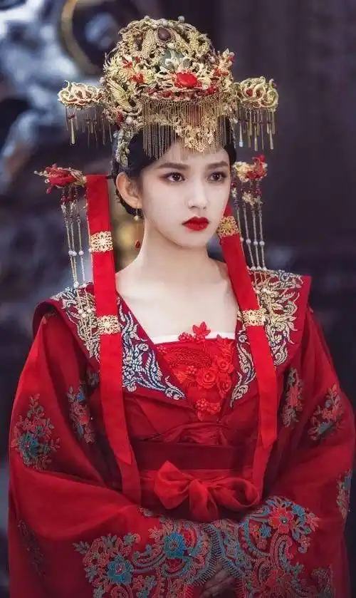 执子之手与卿相守～盘点影视剧中绝美古装嫁衣_小哥_女子_整理