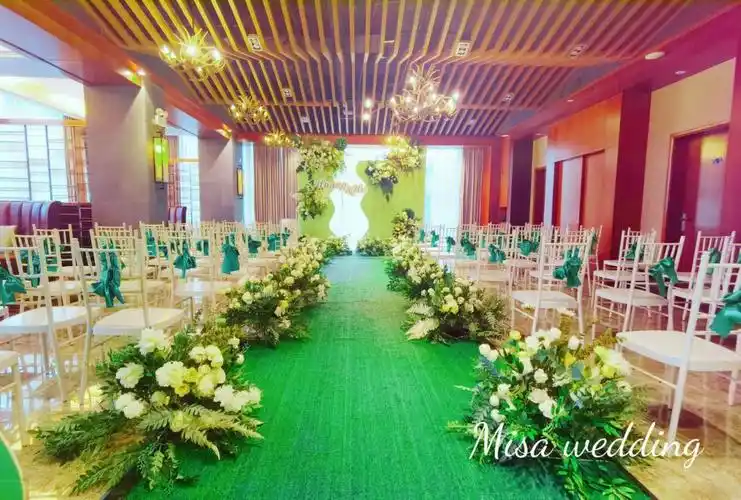 大自然绿布置婚礼有喜欢吗