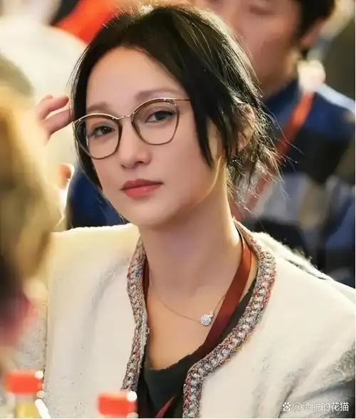 万万没想到,50岁"丁克"了一辈子的周迅,现在成人生赢家!