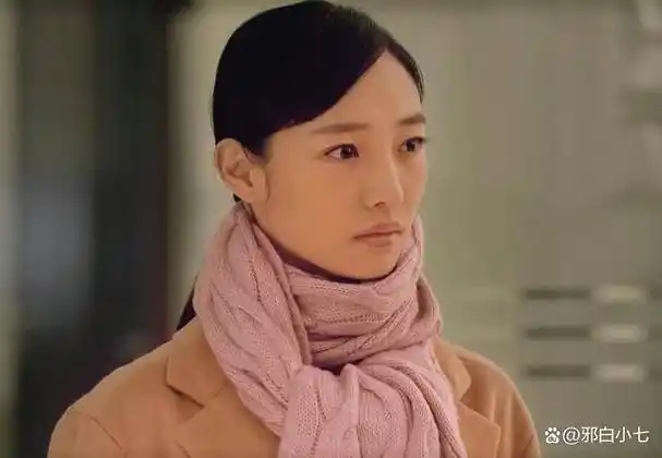 "有同一张脸,命运却差距大"的6位明星,红与容貌,不是玄学