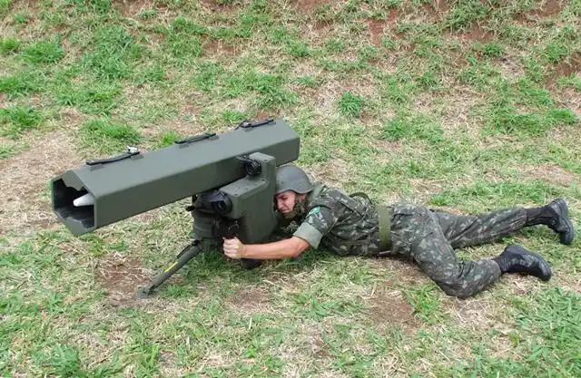 巴西的高科技武器,mss1.2反坦克导弹,还可以用来反直升机