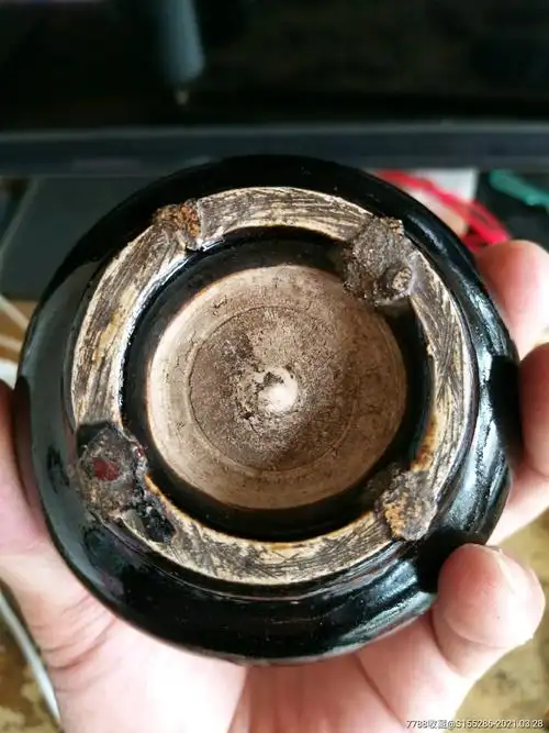 宋代定窑黑釉盖盒,釉色黑如漆,底足足墙修的非常深