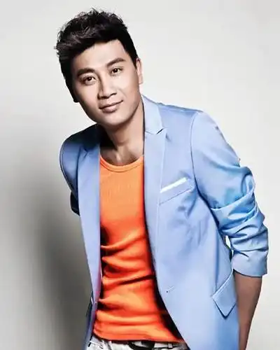 汤子星个人资料-歌手汤子星简介_星灿文化