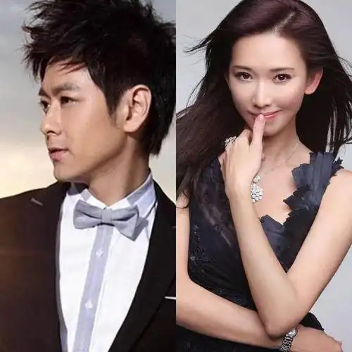 林志颖林志玲都是台湾男神女神,乍眼一看以为是兄妹呢,其实不是哦.