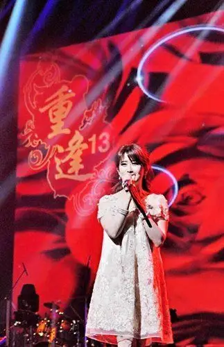 孟庭苇陈升重逢演唱会再重逢 升哥点评"没长进"