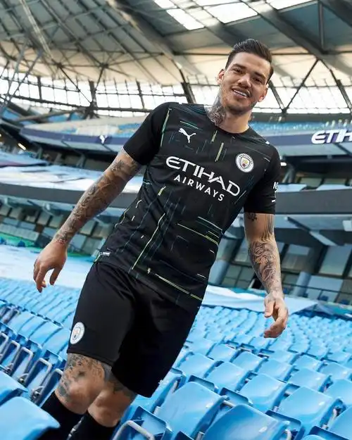 曼彻斯特城202122赛季客场球衣