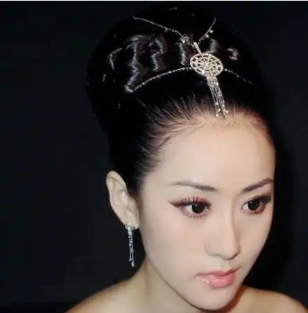 青年演员陈格:父亲是影帝,母亲央视主持人,外公背景更惊人!_网易订阅