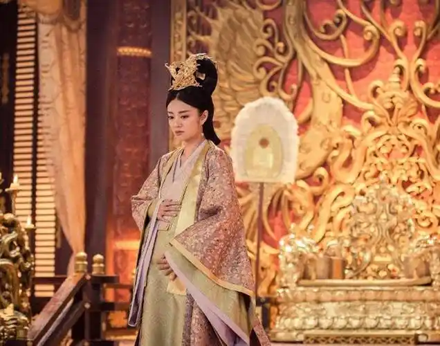 古装女星怀孕照前3位演得很逼真而她是怀着孕演戏