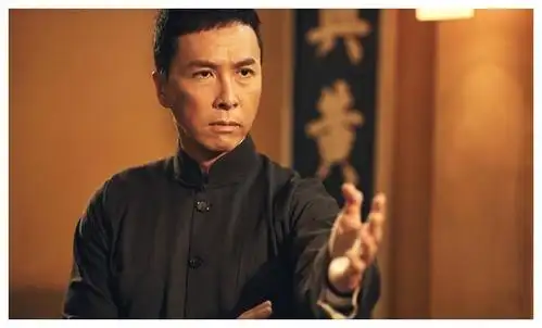 陈慧敏坦言,成龙是杂技,甄子丹不是真功夫,功夫巨星只有他