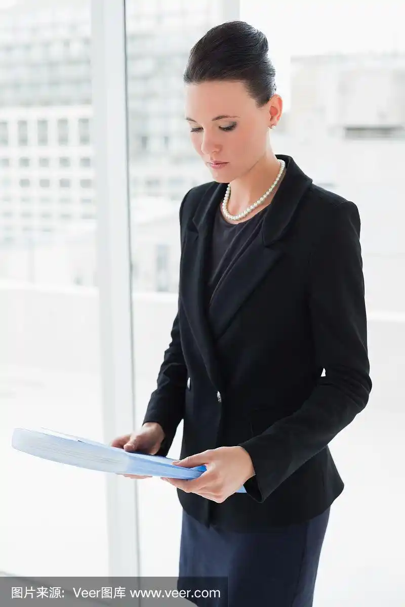 办公室,女商人,文件,墙,玻璃