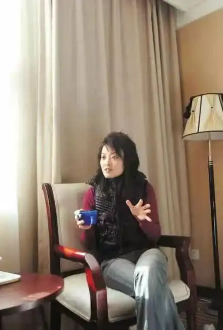 樊馨蔓称从2009年开始几乎就找不到对方的身影了,并且称张纪中身边有