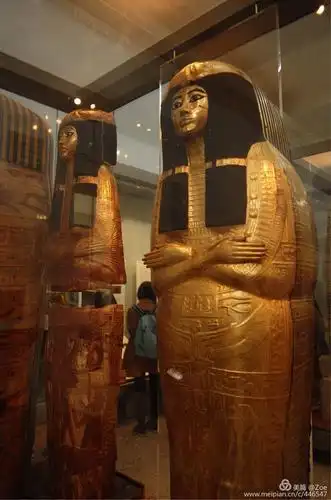 木乃伊棺椁,内外两套.