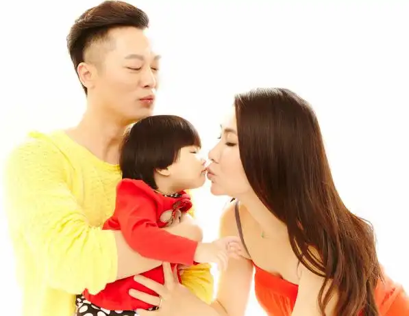 【图】边潇潇的老公文杰资料介绍 国内年轻导演典范