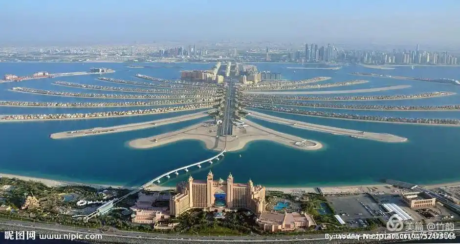 性建筑 帆船酒店,棕榈岛,哈利法塔(又称迪拜塔)是迪拜的标志性建筑,其