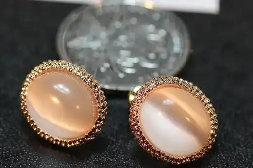 人造玻璃猫眼石是什么样子的