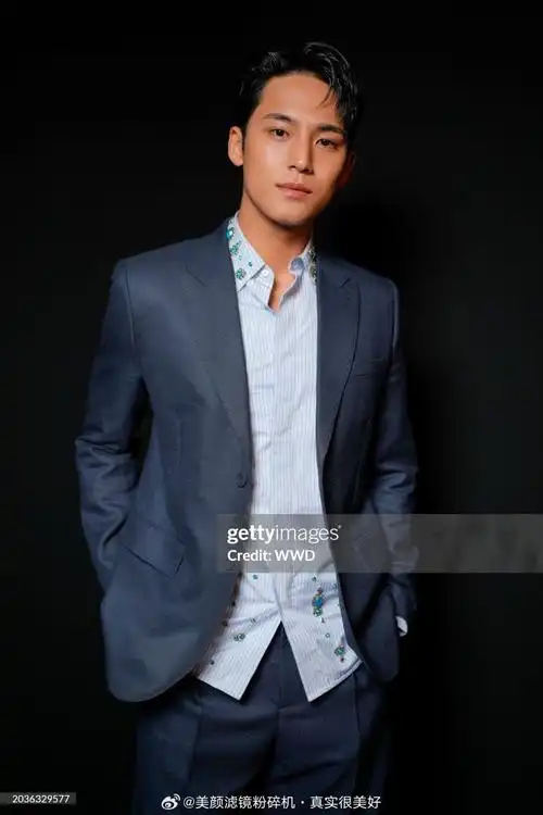 g社拍的金珉奎像在接亲