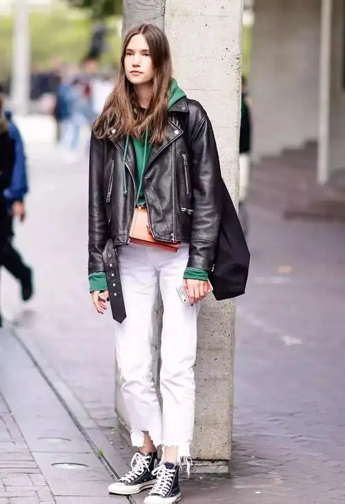 卫衣皮衣今冬最美穿搭