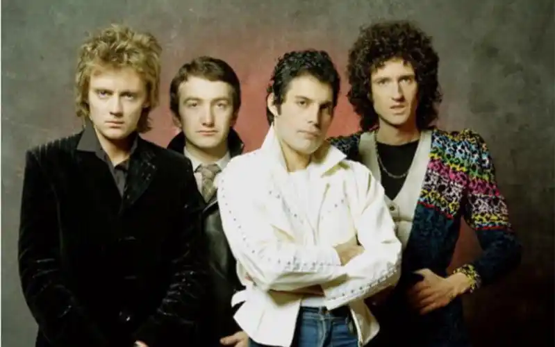 【queen】皇后乐队 1986 温布利大球场演唱会(2dvd完整版)_哔哩哔哩