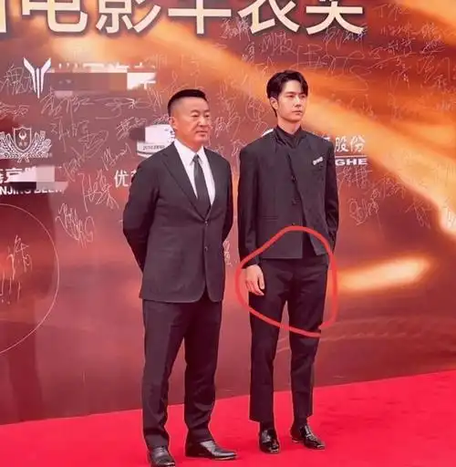 华表奖这一夜,脸肿,骨相差,身高造假,男星们在高清镜头下无所遁形