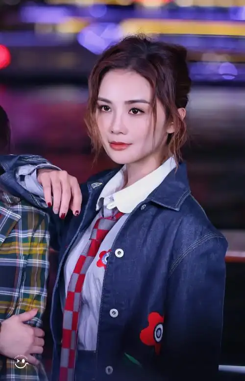 阿sa蔡卓妍##蔡卓妍电影金手指