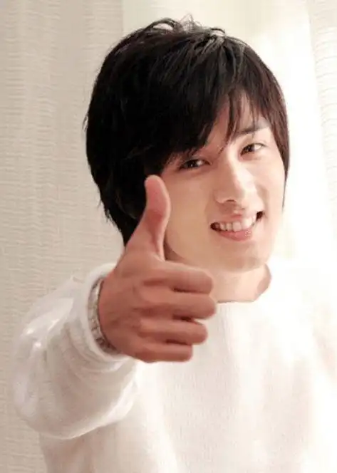 对不起,一直低估了戚薇老公的颜值_李承铉