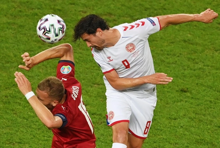 欧洲杯大黑马杀入4强从2连败到3连胜丹麦队史新纪录诞生