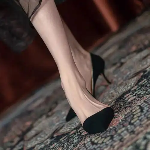 法式尖头高跟鞋