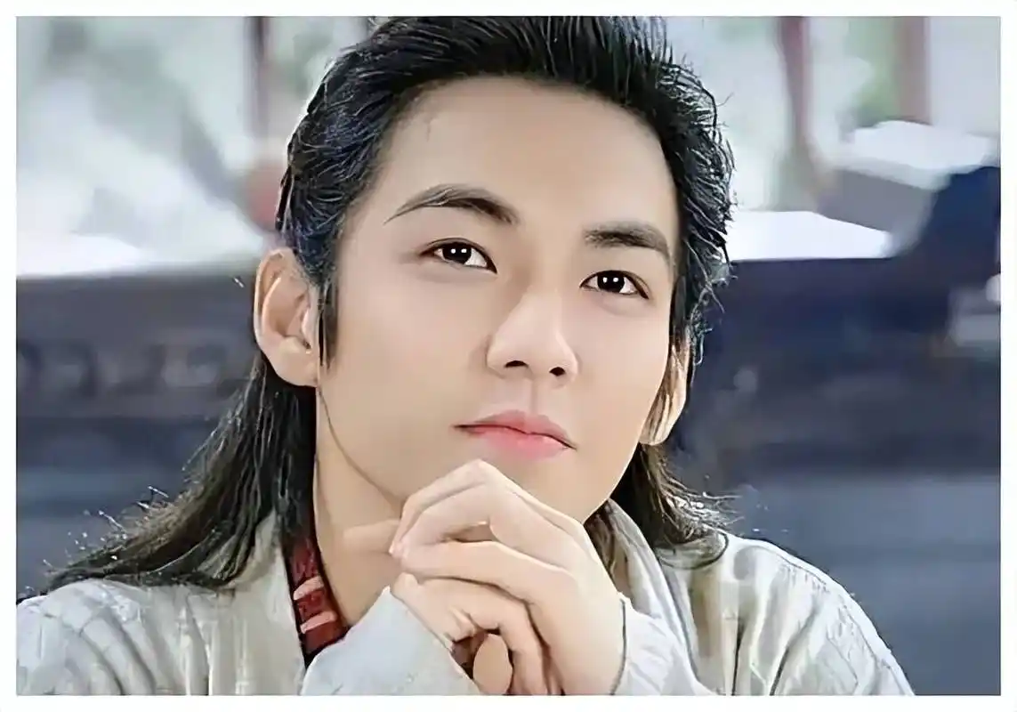 原创肖战任嘉伦罗云熙古装竞争激烈47岁钟汉良杀出一条血路