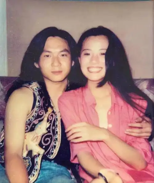 再次遇到栾树,已经是三年后