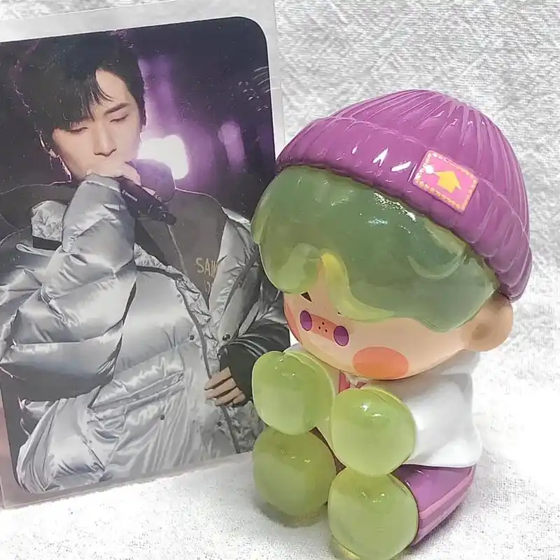 严浩翔x泡泡玛特#时代少年团 #严浩翔 #泡泡玛特 #盲盒 - 抖音