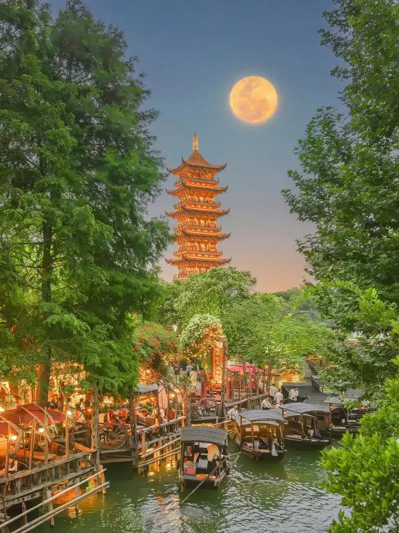 看过乌镇的夜景,我才明白古人笔下的江南.