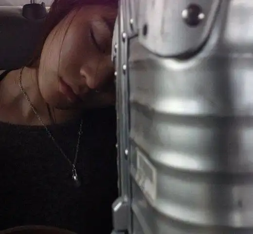 陈冠希偷拍女友睡觉模样