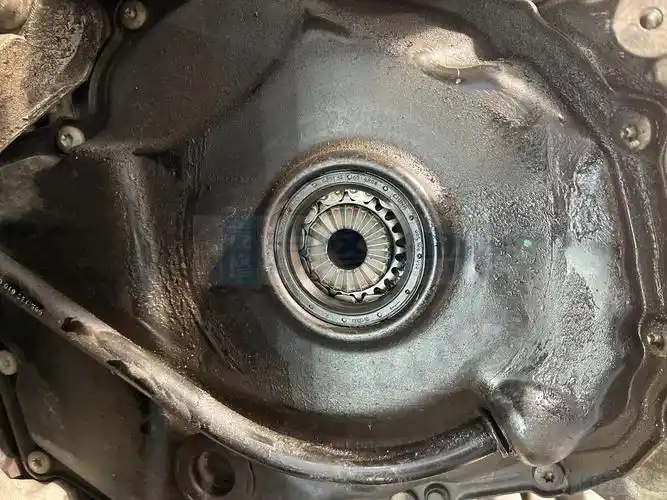 17年途昂曲轴前油封更换