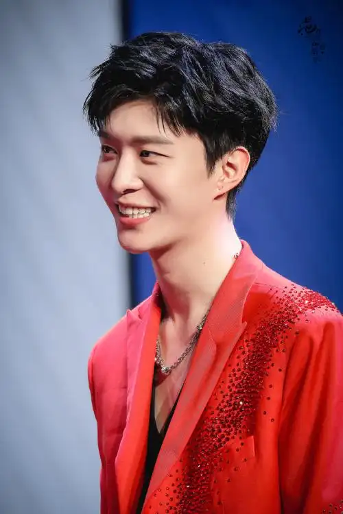 范丞丞 刚满18岁##范丞丞 我的新郎