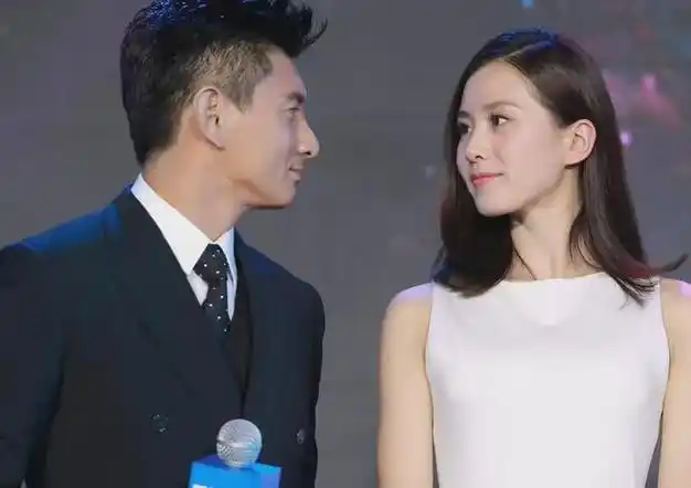 刘诗诗吴奇隆婚变女方为爱点痣灵气全无男方贷款送车太抠门