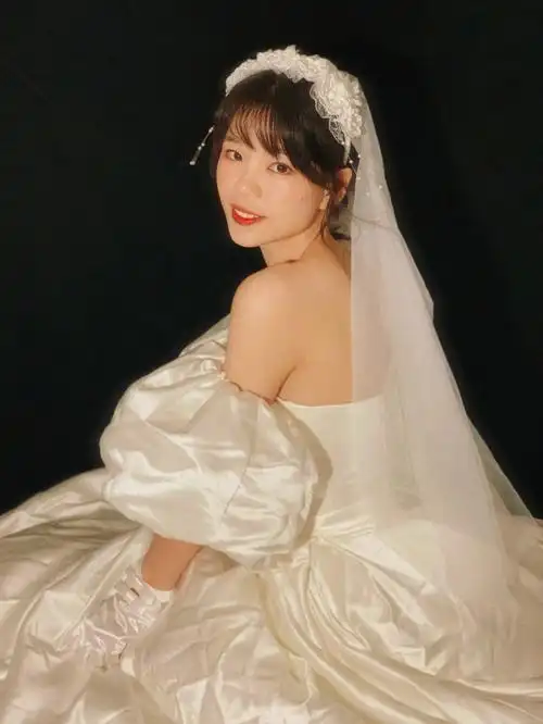 复古婚纱自拍