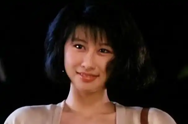 回顾叶倩文:36岁嫁大14岁林子祥,婚后分房6年,61岁至今无子女