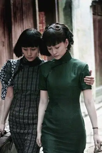 内地第一旗袍美人,40岁还可以吊打小花