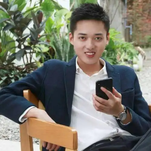 邱彬,单身,29岁,喜欢旅游,运动,现住成都,可.