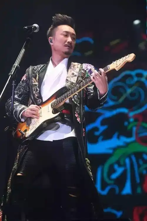 暴龙哥郑中基来广州喇张学友接班人在海心沙唱歌你听