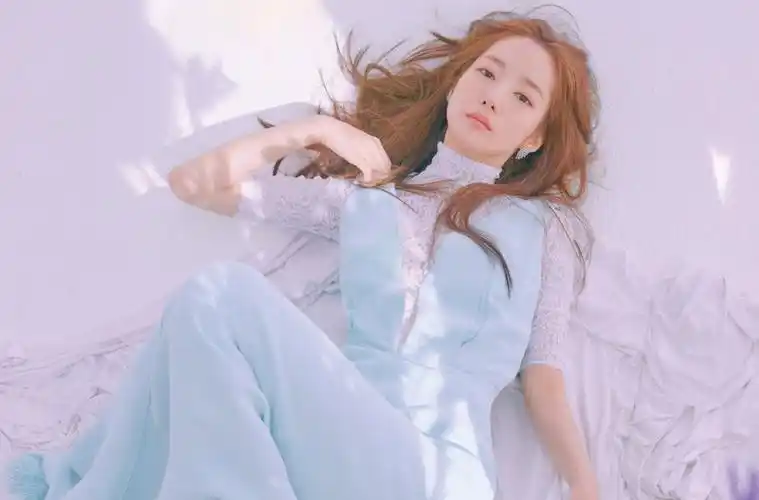 朴敏英时尚杂志封面写真图片26