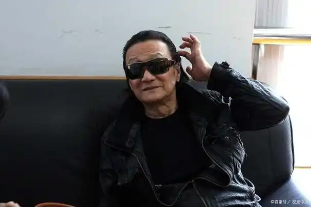 谢贤,这个名字在香港娱乐圈可谓家喻户晓.