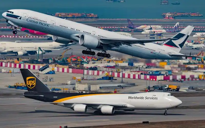 【hkg】大屿山观看香港机场25l跑道降落的重型机 a380/b748